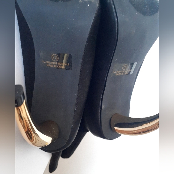 Pointed Toe Curved Gold Heel Silky Sock Booties - Size 7.5 - Picture 8 of 15